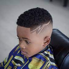 Catherine et ingrid du salon de coiffure frimousse sont à votre écoute pour vous apporter un service adapté à votre personnalité et à votre chevelure un salon pour hommes, femmes, enfants du mardi au samedi, au 8 rue centrale au centre ville de clayette, coiffure frimousse accueille sa clientèle féminine et masculine dans un cadre tendance et chaleureux. 38 Idees De Garcons En 2021 Coiffure Garcon Coiffure Petit Garcon Coiffure Homme