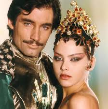 Flash Gordon (1980) is one of the most entertaining movies ever , thanks to  its great settings & cotumes, insane action & over the top colorful  characters. Icing