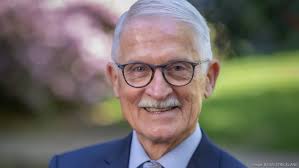 Stephen Bogdewic — UNC School of Medicine