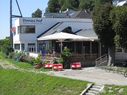 Amici's east coast pizzeria is about quality, convenience, and an appreciation of the northeast's distinctive italian cuisine. Donau Hof An Der Fahre
