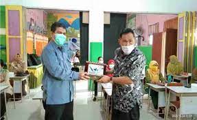 Pendidikan jarak jauh (pjj) dengan menggunakan berbagai sumber belajar sumber belajar melalui teknologi komunikasi, informasi, dan media yang mendukung secara konsepsi memiliki tujuan pendidikan yang baik. Dipicu Covid 19 Medco E P Gelar Pelatihan Peningkatan Kapasitas Guru