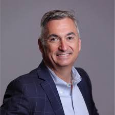 While I'm amused that LinkedIn thinks I recently took a position in  Rochester as head of GIS at Xerox, and I appreciate the congratulations I  have received from many of you today,