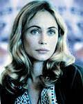 La passion, la rupture, les retrouvailles… michaël cohen a porté à l'écran son roman, écrivant le scénario à quatre mains avec emmanuelle béart, sa compagne à la ville depuis 4 ans. Ca Commence Par La Fin Un Film De 2009 Vodkaster