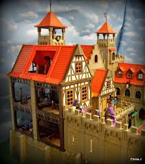 The Castle Keep Playmobil Chevalier Playmobil Ludotheque We love this playmobil christmas display 🎄. pinterest