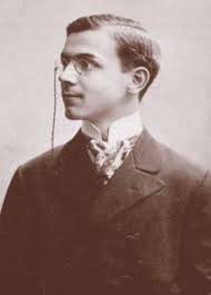 Arpad Toth's Instagram, Twitter & Facebook