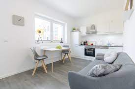Der neubau, dem stile der bäderarchitektur nachempfunden, bietet ihnen ruhiges wohnen auf dem kulm nur fünf gehminuten vom ortszentrum entfernt. Ferienwohnung Kleine Koje Urlaub An Der Nordsee