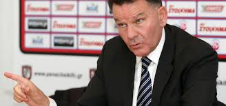 Ο κουγιασ εβγαλε ανακοινωση και οδηγησε τον γρογοριου σε παραιτηση. Skia8os O Kapetanios Ale3hs Koygias Kai To Skafos Toy Poy Kentrise Ta Blemmata Diakopes Me Ton Gio Toy Fwto Filathlos Gr To Egkyrotero A8lhtiko Blog