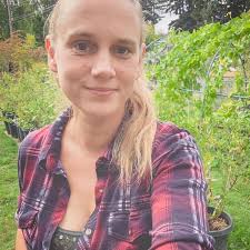 Anyone know what these little worm like things are