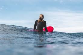 An easy way to get surfer hair is with a styling product like garnier fructis surfer hair power putty. Why Is It Common For Surfers To Have Blonde Hair Surf Mentor