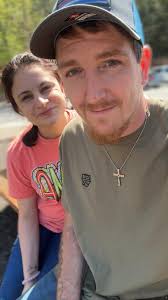 Between The White And Hispanic Women It's Hard To Choose Because They Both  Look Good