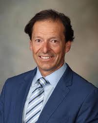 Scott Luis's Instagram, Twitter & Facebook