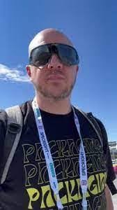 Wayne Lenertz's Instagram, Twitter & Facebook