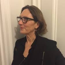 Elizabeth Kling's Instagram, Twitter & Facebook