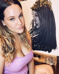 Michelle Buser's Instagram, Twitter & Facebook