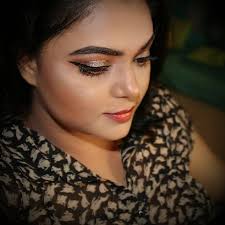 I was playing with the Jacklyn hill pallette yesterday and this is what I  came up with...when I am not doing anything...I love to try on…