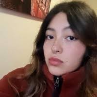 Melanie Caro's Instagram, Twitter & Facebook