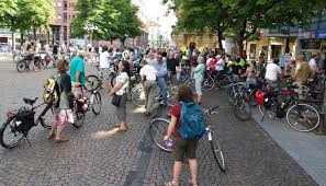 Fahrrad Demo In Karlsruhe Sind Bald Die E Scooter Fahrer Dabei