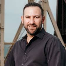 Your recruiters know stories that attract talent.