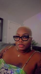 Introduction and photo sharing