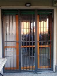 Alcune sono belle, altre davvero brutte. Grate E Inferriate Apribili Con Snodo Per Finestre E Porte In Ferro E Acciaio Di Produzione Metalfabbro A Milano Como Monza Brianza Varese Bergamo Lombardia