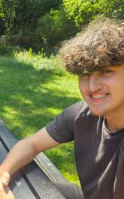 Kids hunter Welly boot found just now in Dunnet forest.