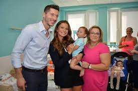 Robert lewandowski's wife, anna lewandowska in 2012. Bayern Germany On Twitter Robert Lewandowski And His Wife Anna Visiting A Kids Hospital In Poland