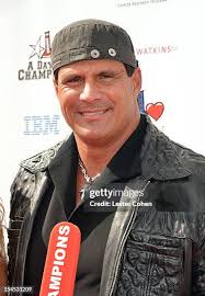 252 Leslie Bogart Photos & High Res Pictures