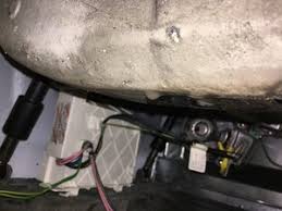It is so common that the drain leaks in many ways and is the most problematic fault in a washing machine. How To Repair Water Leak From Bottom Of Drum On A Maytag Series 2000 Washing Machine Ifixit