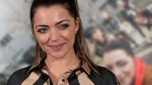 Wird emily diese attacke überleben? Gzsz Star Anne Menden Crew Love Sie Nimmt Uns Mit Ans Set Und Zeigt Ihre Lieblingskollegen Bunte De