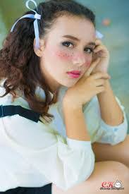 Danielle Deutsch's Instagram, Twitter & Facebook