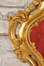 Coppia Di Piccole Ventole Specchiere Veneziane Sagomate Intagliate E Dorate A Mano In Stile Luigi Xv Mobili Vangelista Cornici Colorate Stile Specchi Veneziani