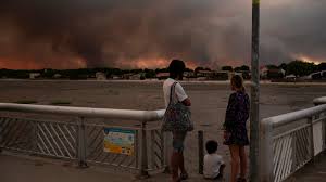 DIRECT. Incendies en France: 53 maisons et un camping détruits par cet "incendie XXL" et "imprévisible", selon la préfète de Gironde