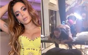 Maybe you would like to learn more about one of these? Video Anitta Choca Redes Sociais Com Tatuagem Na Regiao Anal Mas Esclarece Que E Antiga Revista Forum