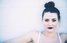 Paula Harding's Instagram, Twitter & Facebook