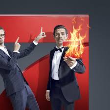 Joko und klaas kämpfen auch 2021 wieder gemeinsam gegen ihren arbeitgeber! Joko Und Klaas Nutzen 15 Minuten Sendezeit Auf Prosieben Fur Ernste Botschaft Der Spiegel
