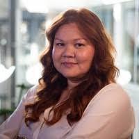 Jennifer Bunner's Instagram, Twitter & Facebook