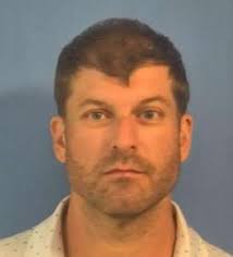 Aurora retirement home salutes staff 'heroes