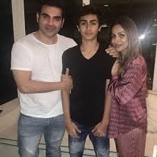 Arjun kapoor avoids taking malaika arora's name at india's most wanted trailer launch. Malaika Arora Family Biography Husband Movies Bf Career More