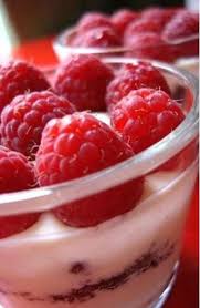 Verrines De Mousse De Framboise Et Speculoos Http Www Aufeminin Com Netmums Bons Plans Carrefour Recettes No Recette Tiramisu Fraise Recette Recette Verrine