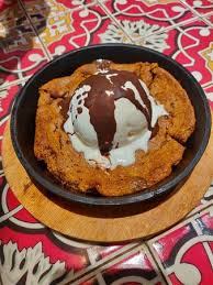 An alleged chili's employee is going viral after claiming to show how the chain makes its iconic chocolate dessert.the clip, which went viral on tiktok, has drawn more than 2 million views. Molten Lava Cake Picture Of Chili S Mumbai Tripadvisor