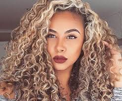 23 Long Curly Blonde Hairstyles Blonde Curly Hairstyles Colored Curly Hair Curly Hair Styles Blonde Highlights Curly Hair