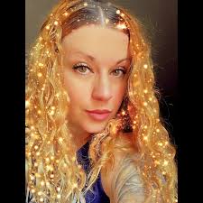 Carson Daly and Jennifer Love Hewitt hosting MTV's New Year's Eve Live in  1998/1999!