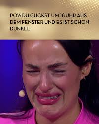 Danke an unsere Promis, dass ihr immer so legendäre Vorlagen bietet 🤝😂  Ihr wollt noch mehr von diesen atemberaubenden Blicken sehen? Dann schaut  jetzt den 2. Teil der 5. Folge #SommerhausderStars auf