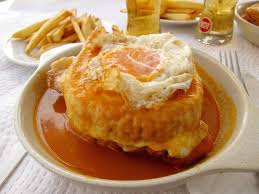 Ingredienti per la ricetta della francesinha (per 4 persone). Francesinha El Mega Sandwich De Oporto El Caldero Viajero