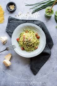 Spaghetti Con Salsa Verde Oder Auch Spaghetti Mit Frankfurter Grune Sosse Pesto Savorylens Rezept Frankfurter Grune Sosse Grune Sosse Fusion Food