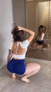 Kerolay Chaves video - see her risqué outfit now