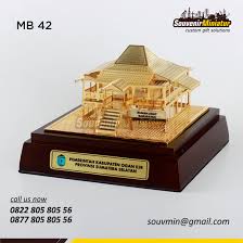 Dalam filosofi budaya jawa tiang bangunan bernama soko guru dan. Contoh Miniatur Rumah Adat Berkualitas Souvenirminiatur Com