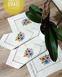 10 2b Takipci 4 119 Takip Edilen 206 Gonderi Bakmadan Gecmeyin In Nakisli Havlular Takimlar Instagram Fotograflarini Ve Videolarin Cross Stitch Stitch