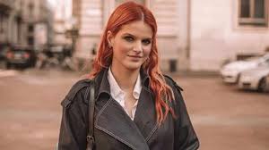 Trasferitasi a milano all'età di diciannove anni, si laurea in economia e trova lavoro presso una società finanziaria. Chiara Galiazzo Chi E La Cantante Italiana Fidanzato Successi E Carriera