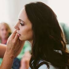 Laura Springer's Instagram, Twitter & Facebook